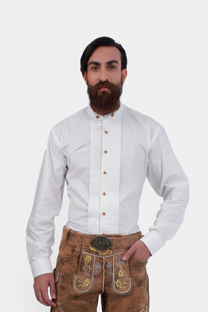 man wearing white bavarian shirt. trachtenhemd mit stehkragen​,  trachtenhemd stehkragen